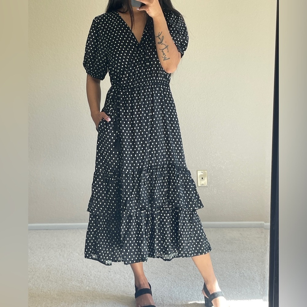 BIN#27 - KNOX ROSE Women’s Medium Print Black Wrap Midi Dress
